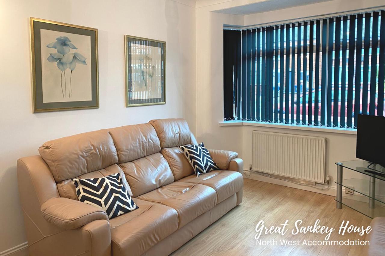 Great Sankey Serviced Accommodation Warrington Esterno foto